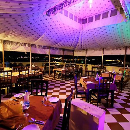 Hotel Royal Pratap Niwas Udaipur Kültér fotó