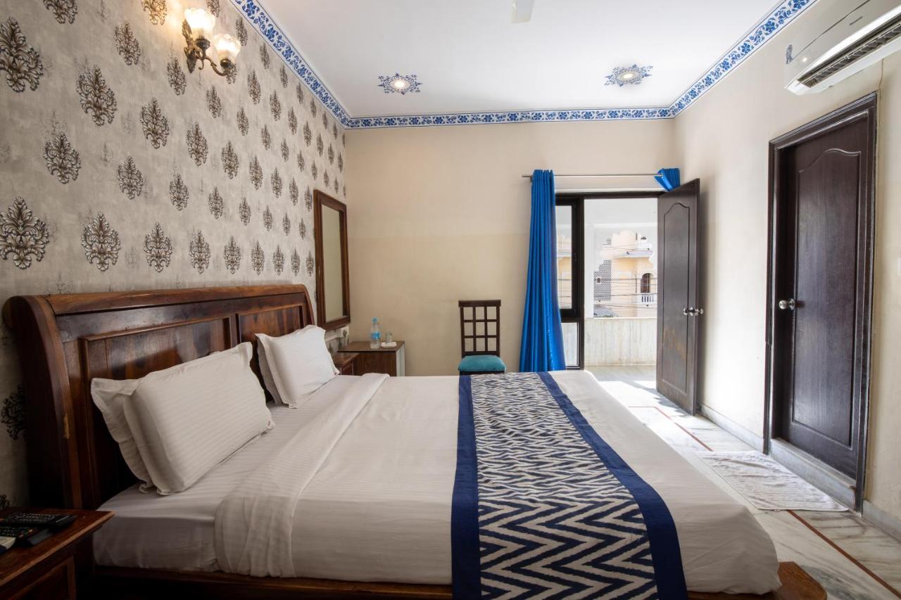 Hotel Royal Pratap Niwas Udaipur Kültér fotó