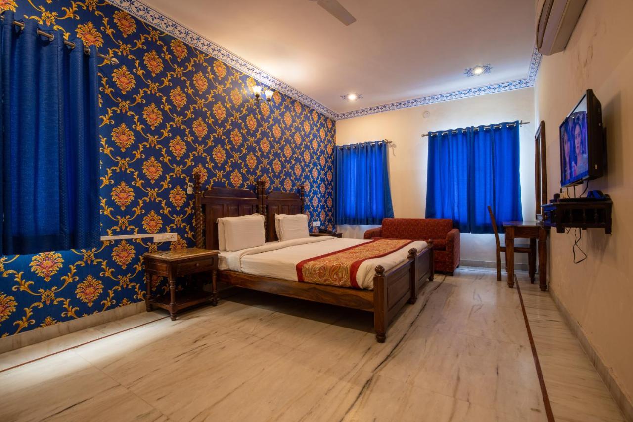 Hotel Royal Pratap Niwas Udaipur Kültér fotó