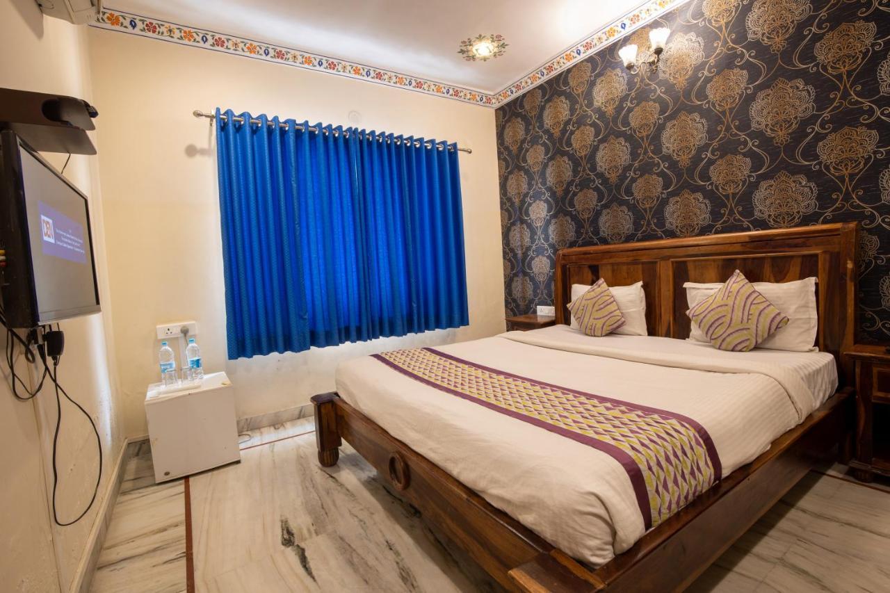 Hotel Royal Pratap Niwas Udaipur Kültér fotó