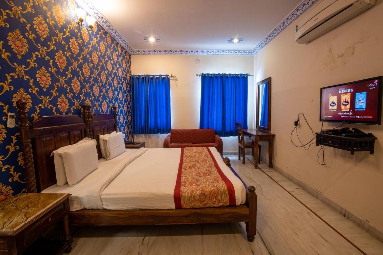 Hotel Royal Pratap Niwas Udaipur Kültér fotó
