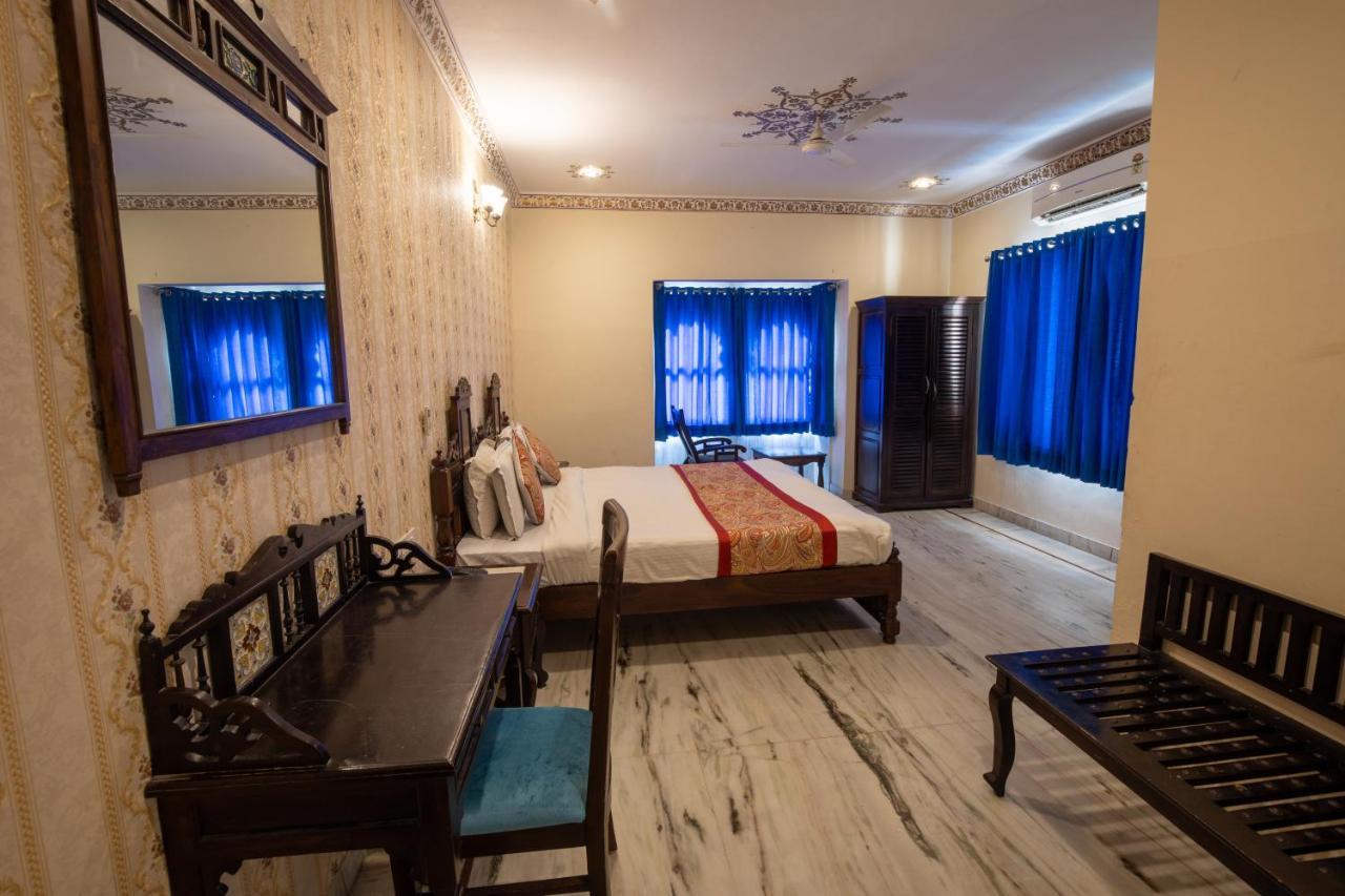 Hotel Royal Pratap Niwas Udaipur Kültér fotó