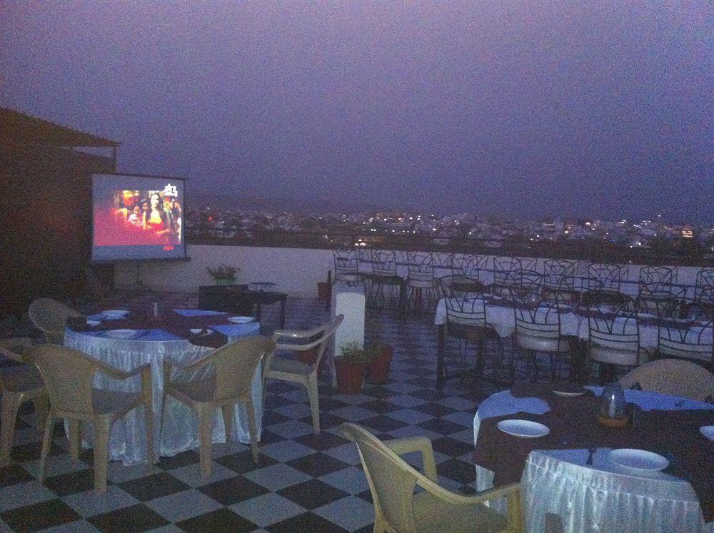 Hotel Royal Pratap Niwas Udaipur Kültér fotó