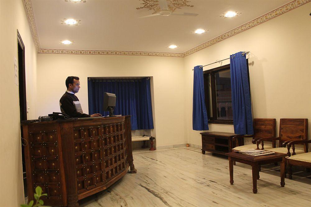 Hotel Royal Pratap Niwas Udaipur Kültér fotó