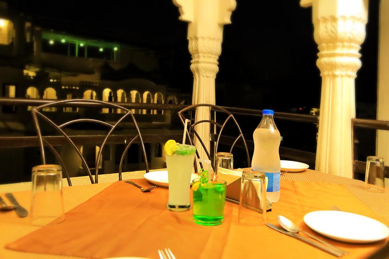 Hotel Royal Pratap Niwas Udaipur Kültér fotó