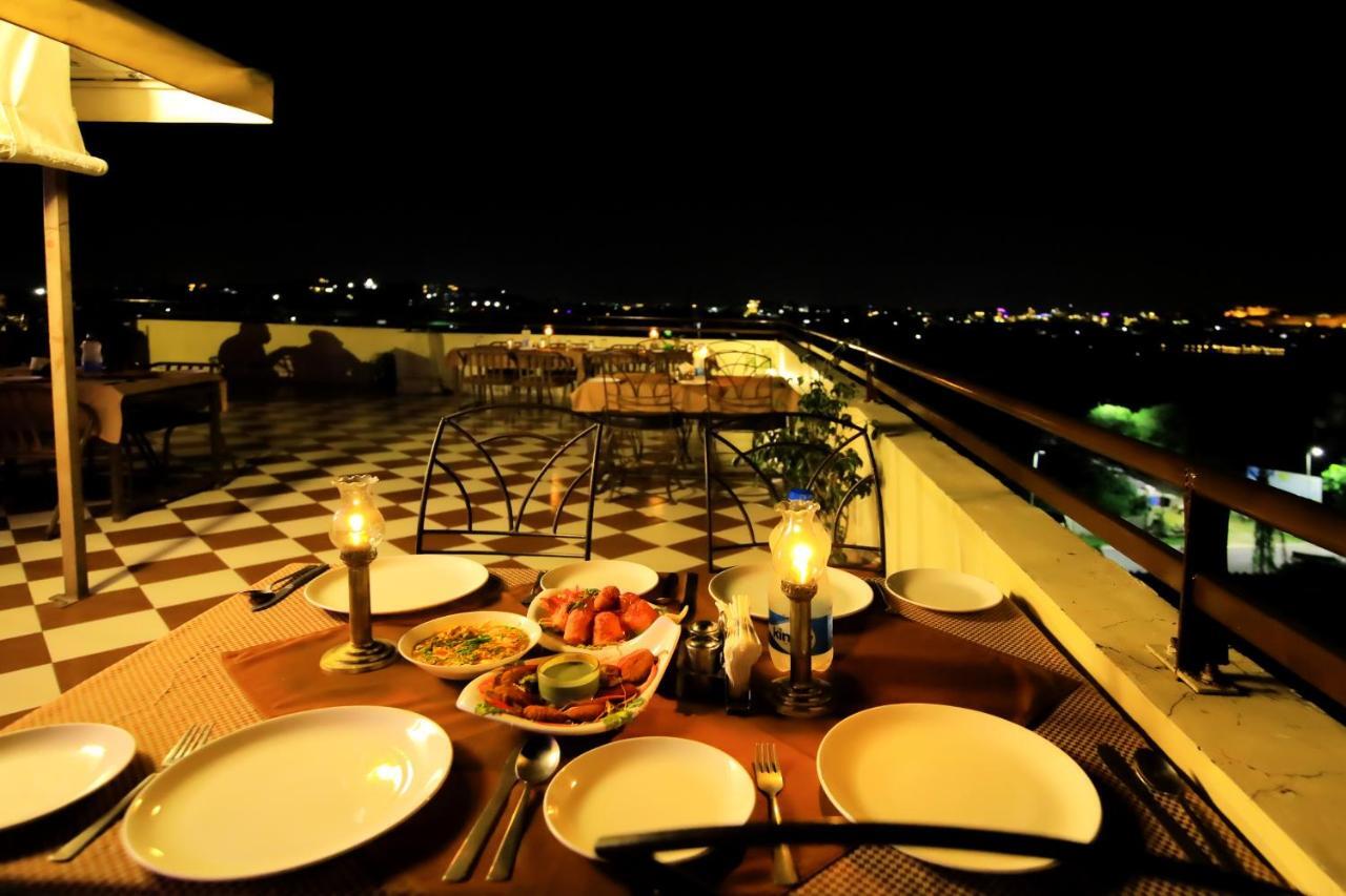 Hotel Royal Pratap Niwas Udaipur Kültér fotó